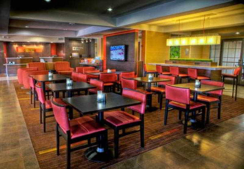 Courtyard Memphis East/Bill Morris Parkway Hotel Restaurant photo